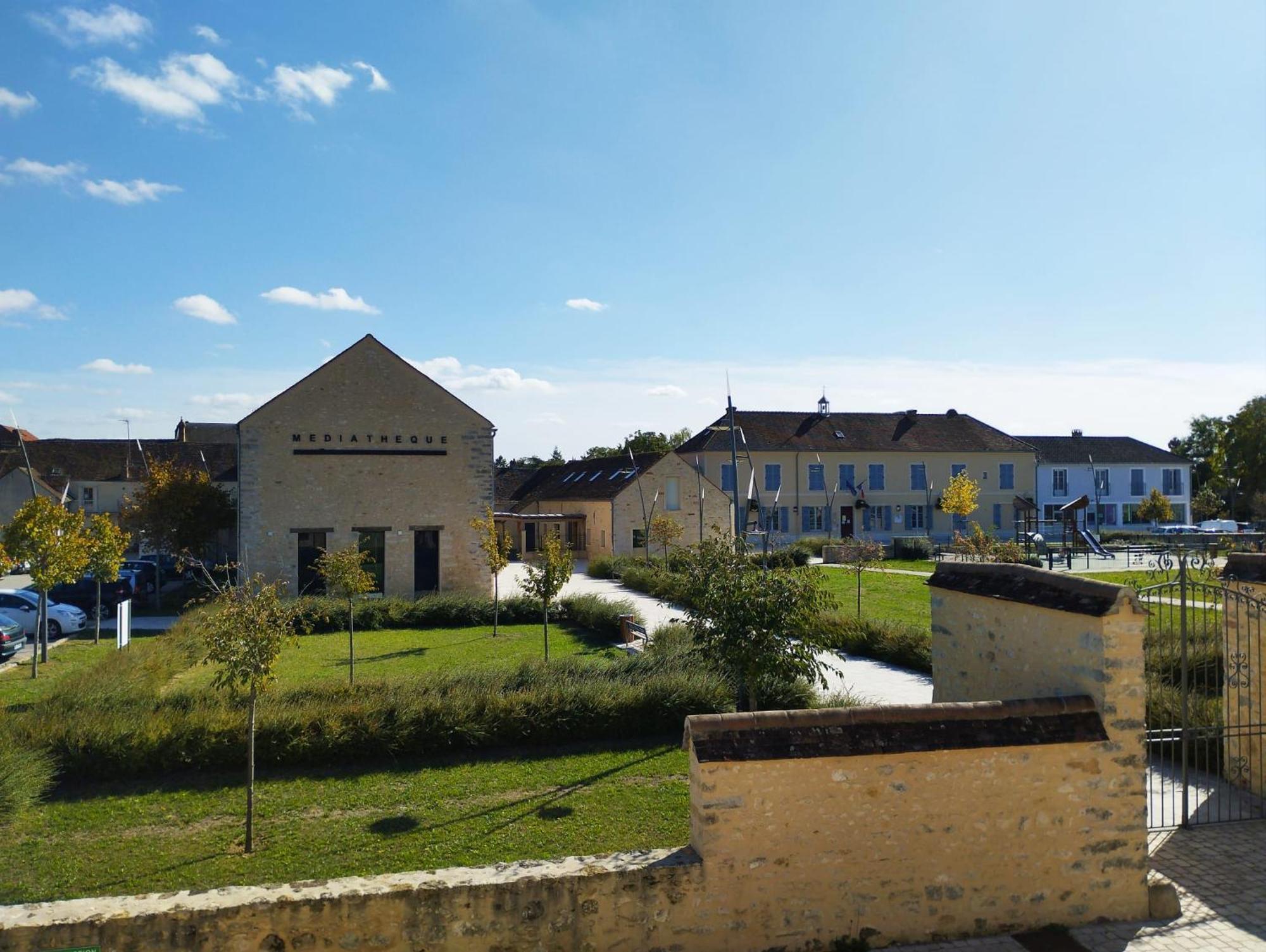 Domaine Chapelle Appartement La Chapelle-la-Reine Buitenkant foto