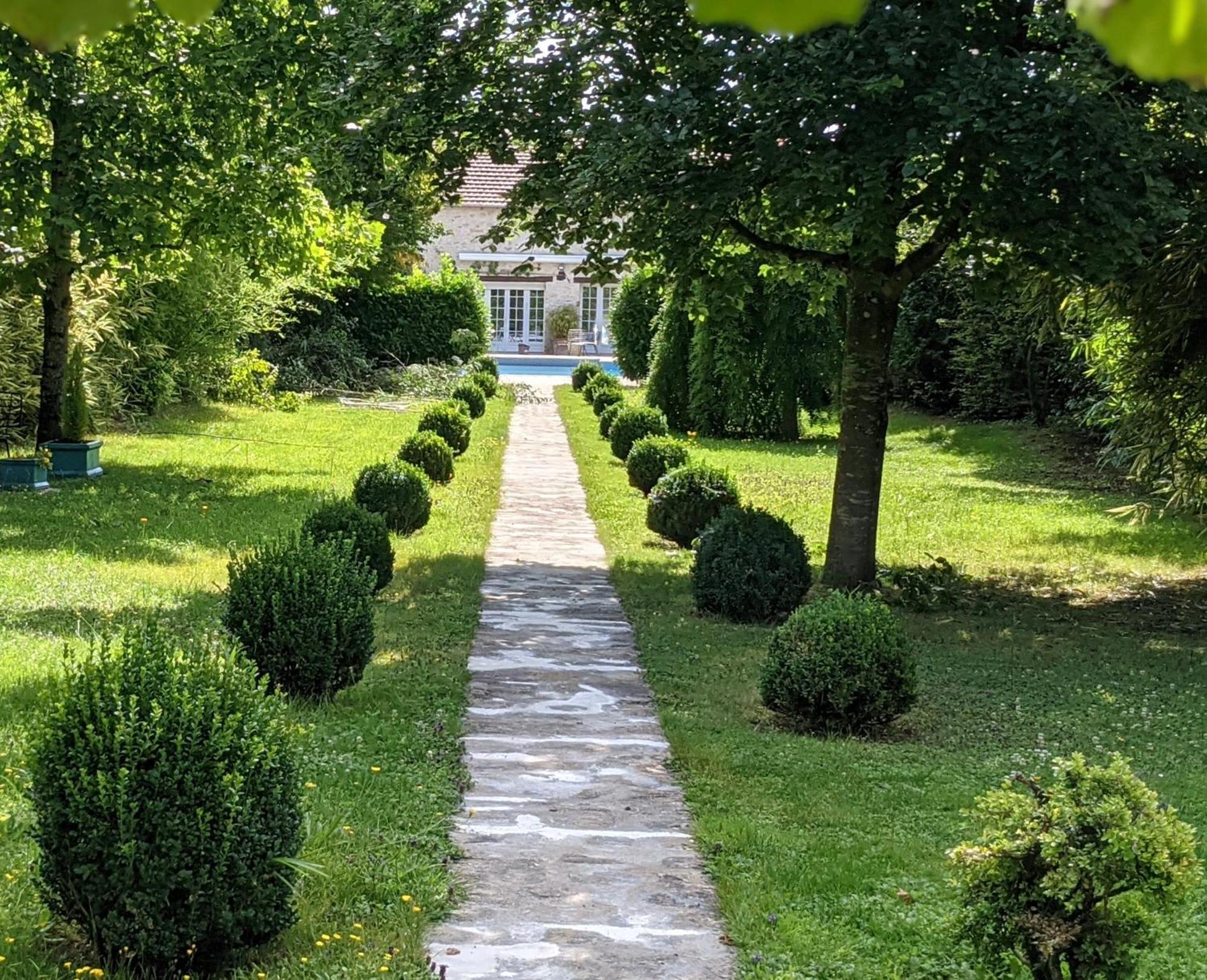 Domaine Chapelle Appartement La Chapelle-la-Reine Buitenkant foto